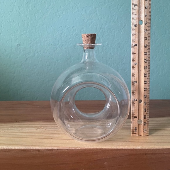 Glass round bottle with a hole - Picture 5 of 6